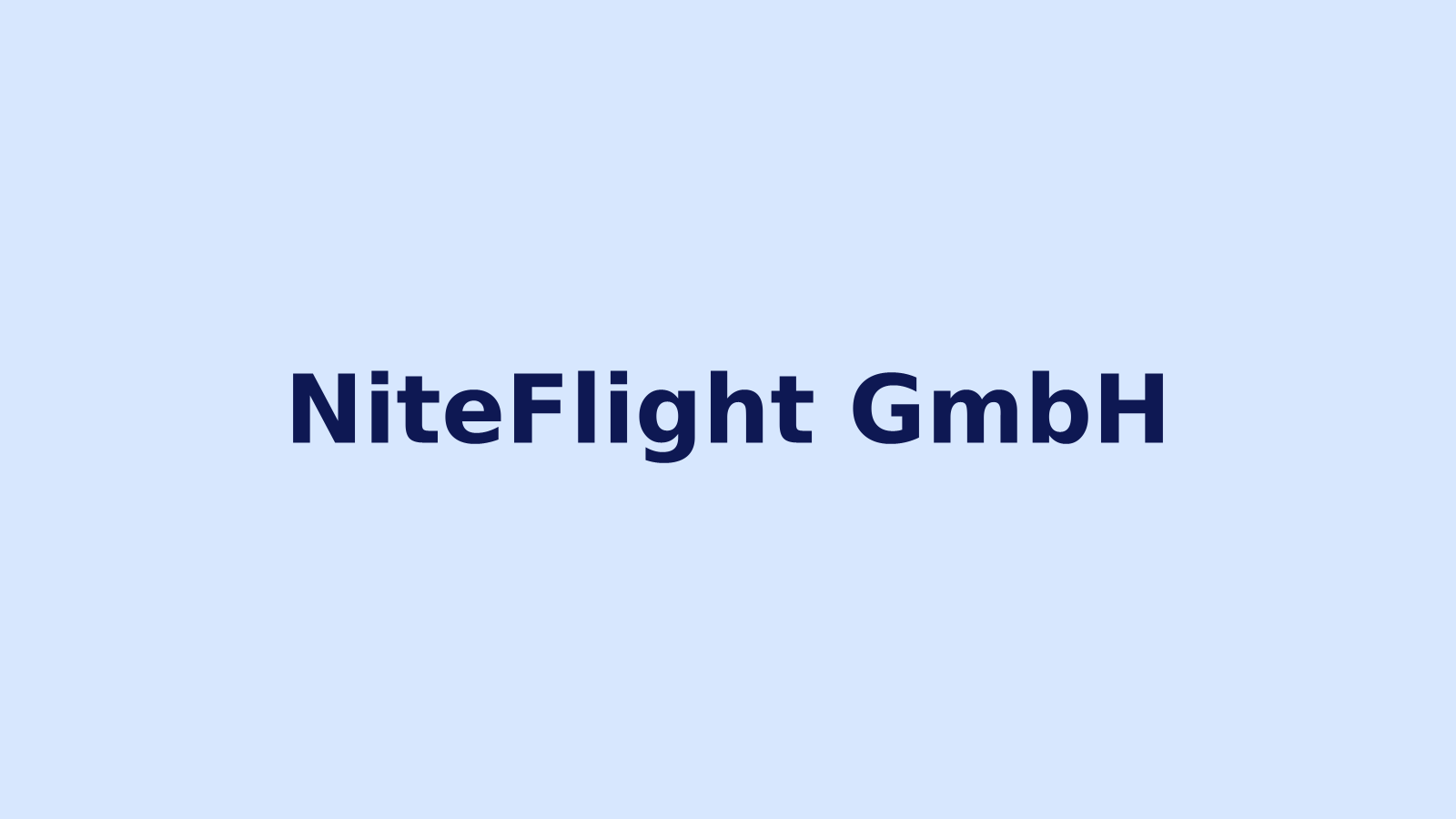 NiteFlight GmbH Schriftzug auf hellblauem Hintergrund